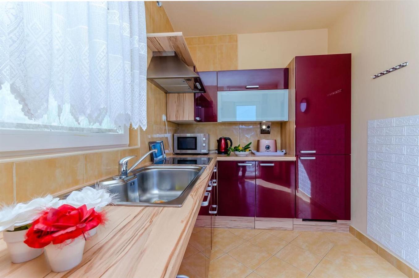 Apartmani Danja Каштела Екстер'єр фото